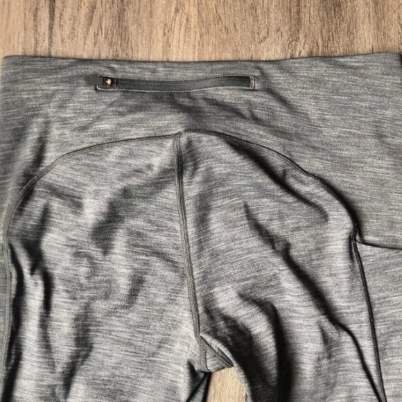 Lululemon Luxtreme Grey Leggings, size 8 - Picture 4 of 5